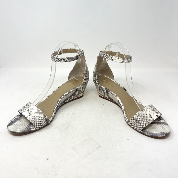 Ann Taylor Giuliana Snake Print Genuine Leather Wedge Sandals ankle strap size 9 - Picture 6 of 10